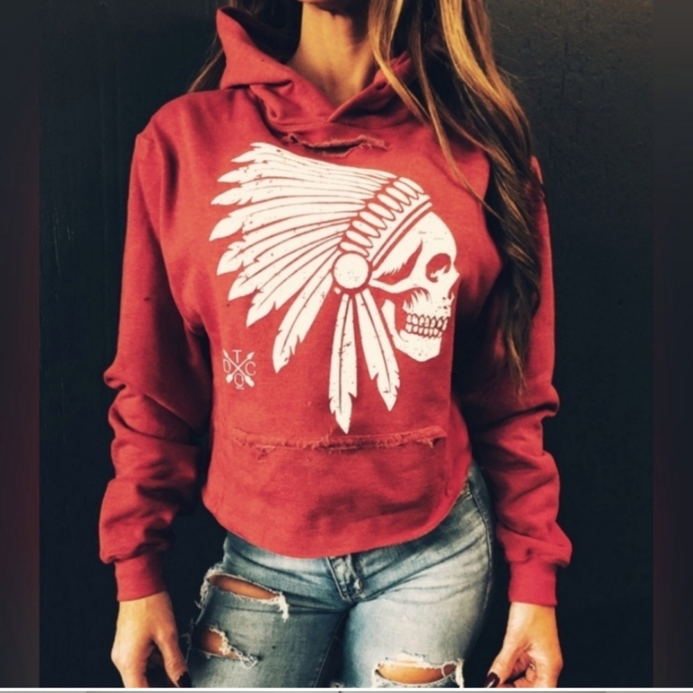 THE DRIVE CLOTHING COMPANY Red Cropped Apache Hoodie Size Medium